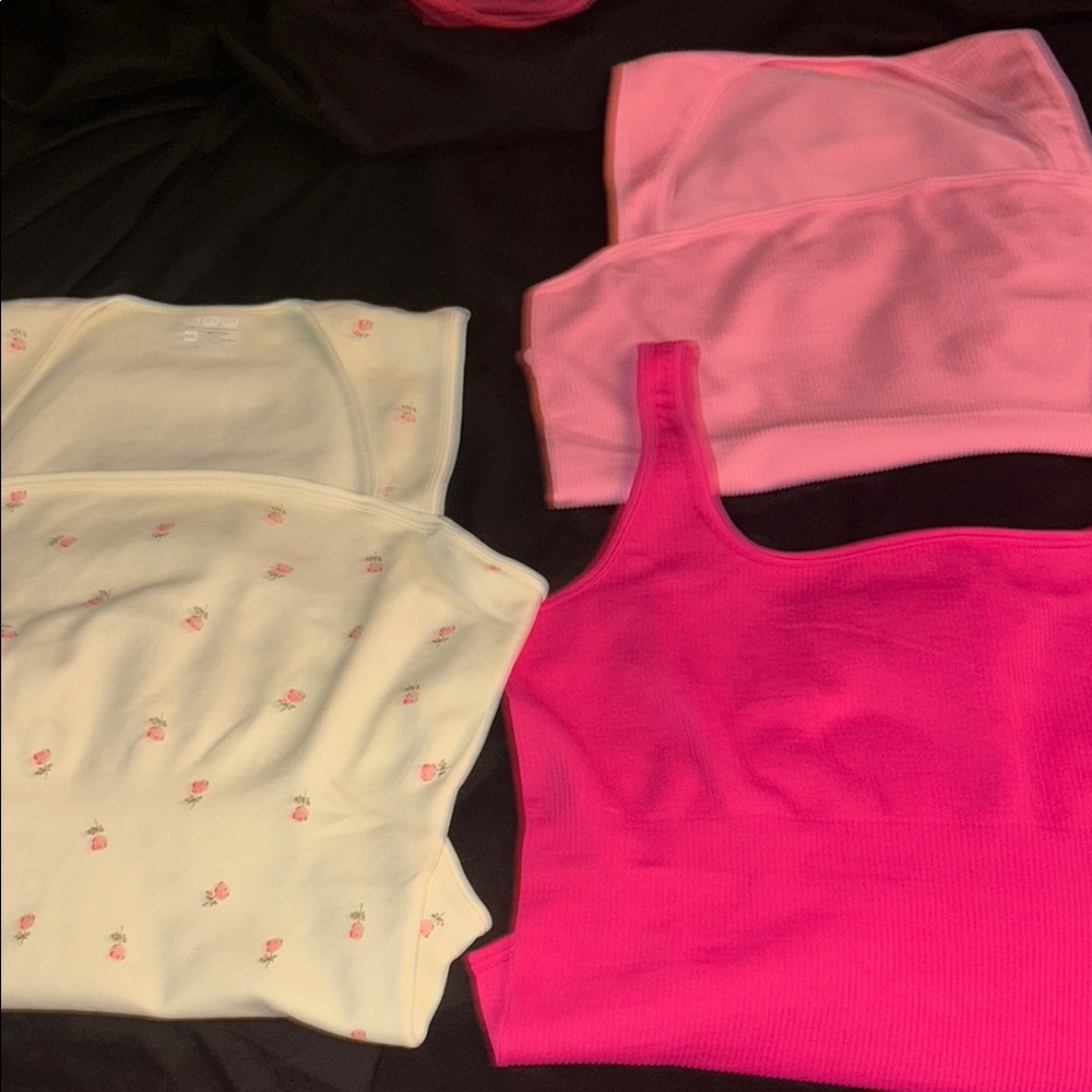 Viral TikTok bodysuits by OQQ Set of 3 hot & light pink & Cream w/cute flowers